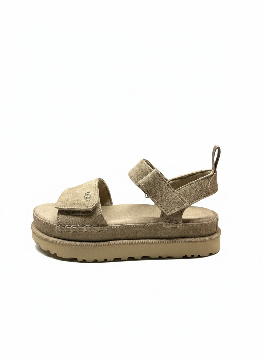 W Goldenstar sand | Bildmaterial bereitgestellt von SHOES.PLEASE.
