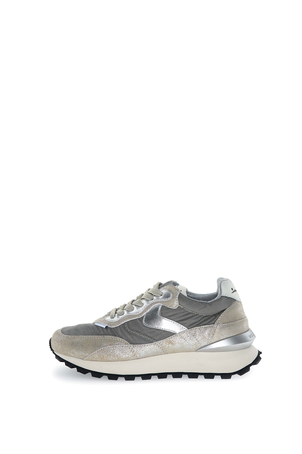 Qwark Hype Woman. Metallic Brushed Goat/Nylon silver grey | Bildmaterial bereitgestellt von SHOES.PLEASE.