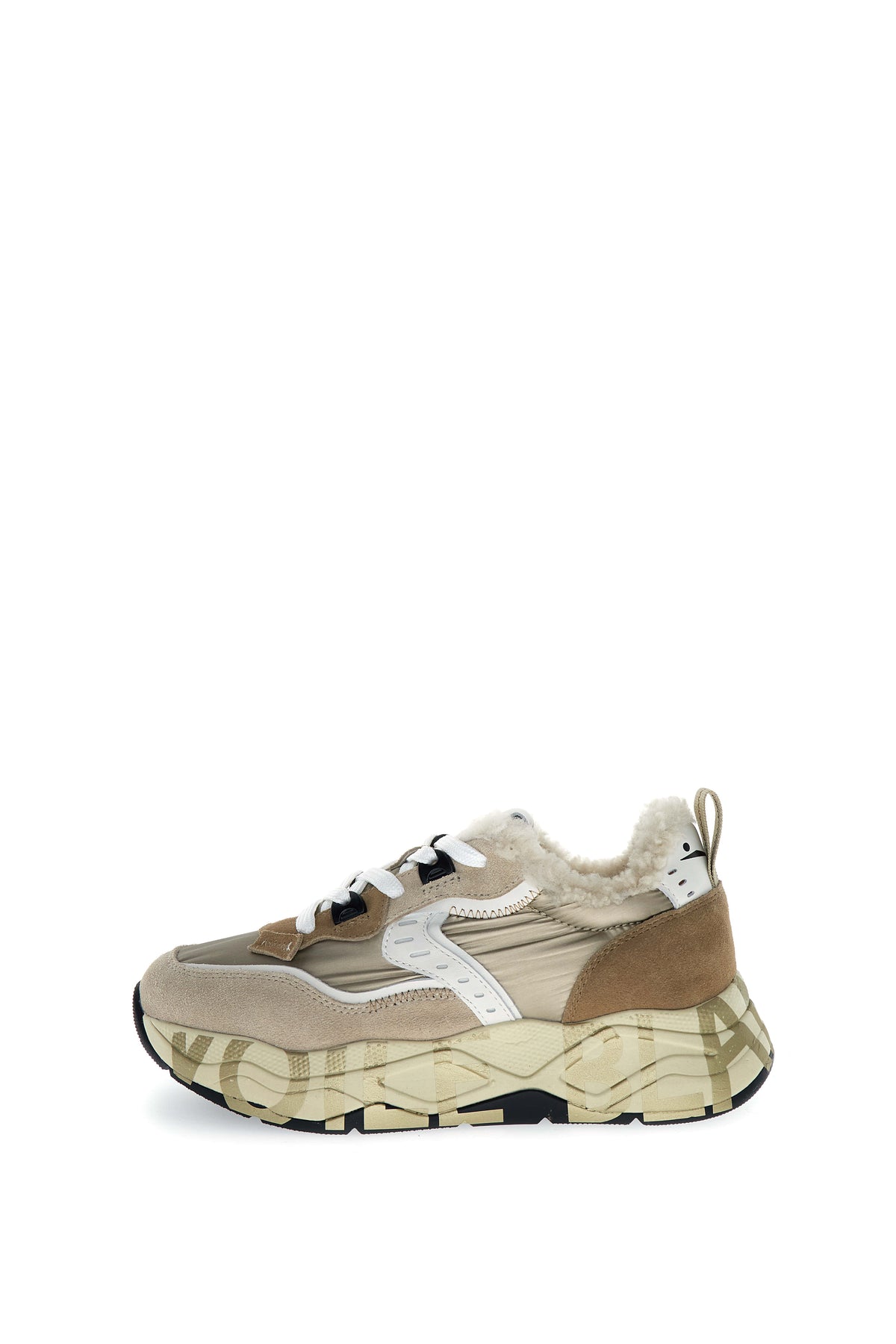 Club105 Fur. Suede/Laminated Nylon light beige platinum | Bildmaterial bereitgestellt von SHOES.PLEASE.