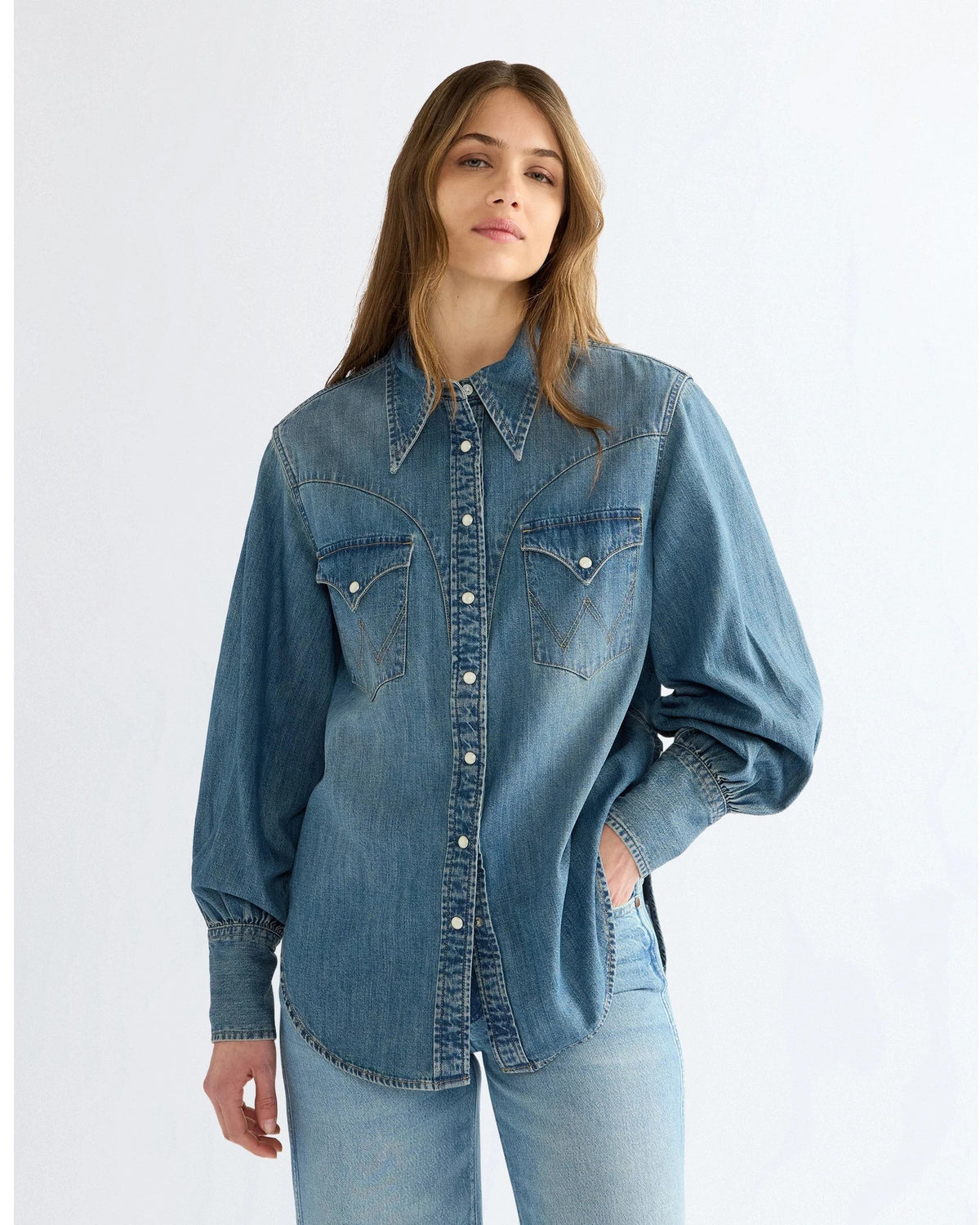 EXAGGERATED WESTERN WORN legacy | Bildmaterial bereitgestellt von SHOES.PLEASE.