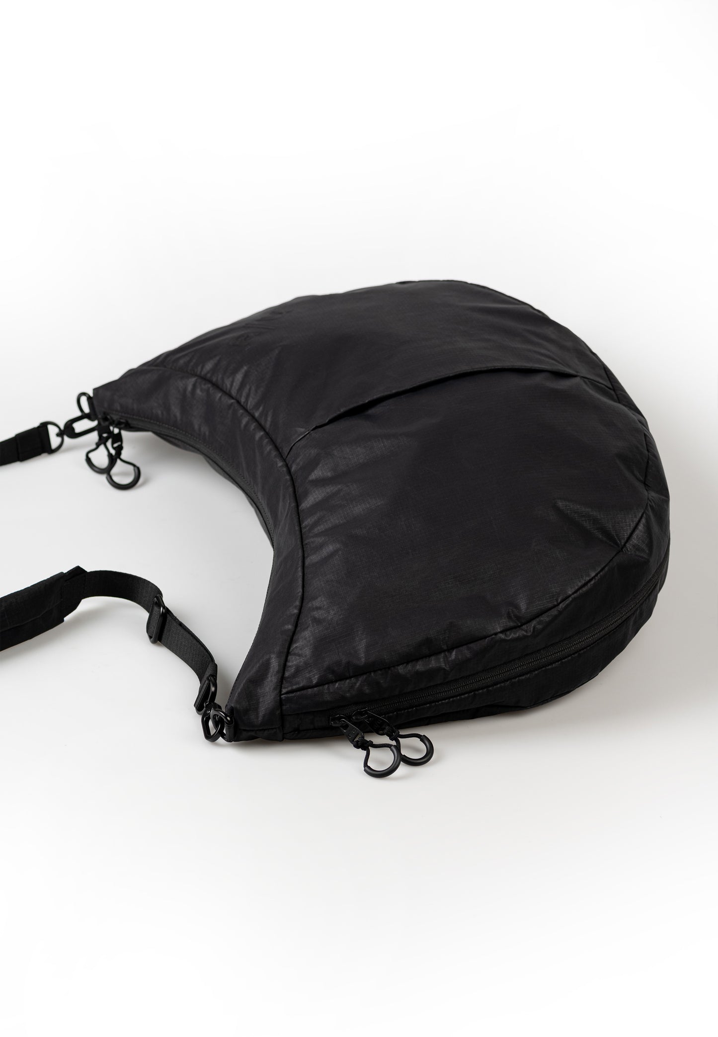 Miyagawa Halfmoon Bag Japan RE LITE black | Bildmaterial bereitgestellt von SHOES.PLEASE.