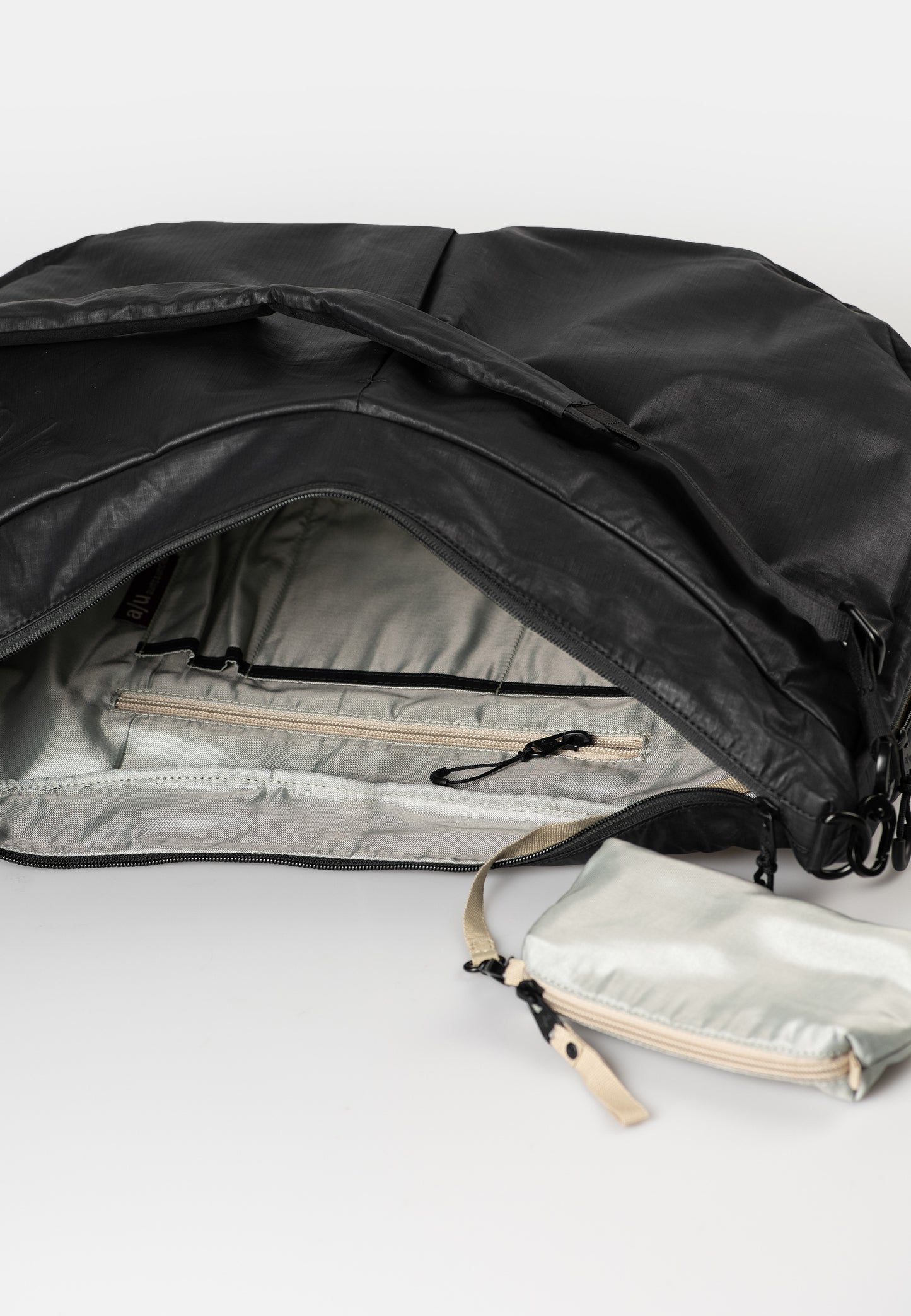 Miyagawa Halfmoon Bag Japan RE LITE black | Bildmaterial bereitgestellt von SHOES.PLEASE.