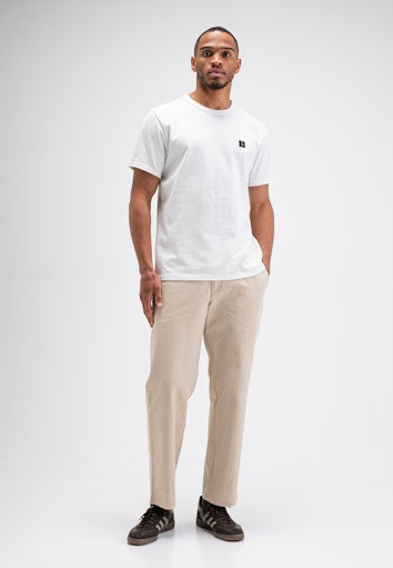 Army Tee off white | Bildmaterial bereitgestellt von SHOES.PLEASE.