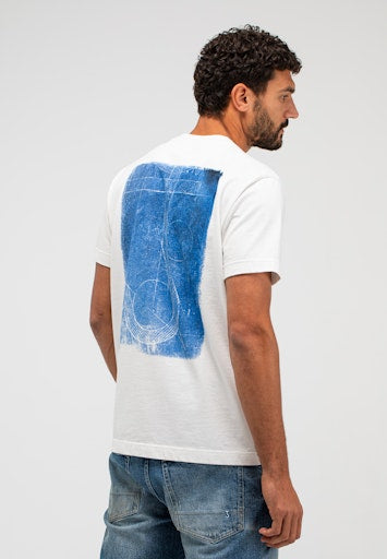 Army Cyan Loose Tee titan white | Bildmaterial bereitgestellt von SHOES.PLEASE.