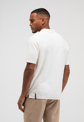 Boucle Knit Polo titan white | Bildmaterial bereitgestellt von SHOES.PLEASE.