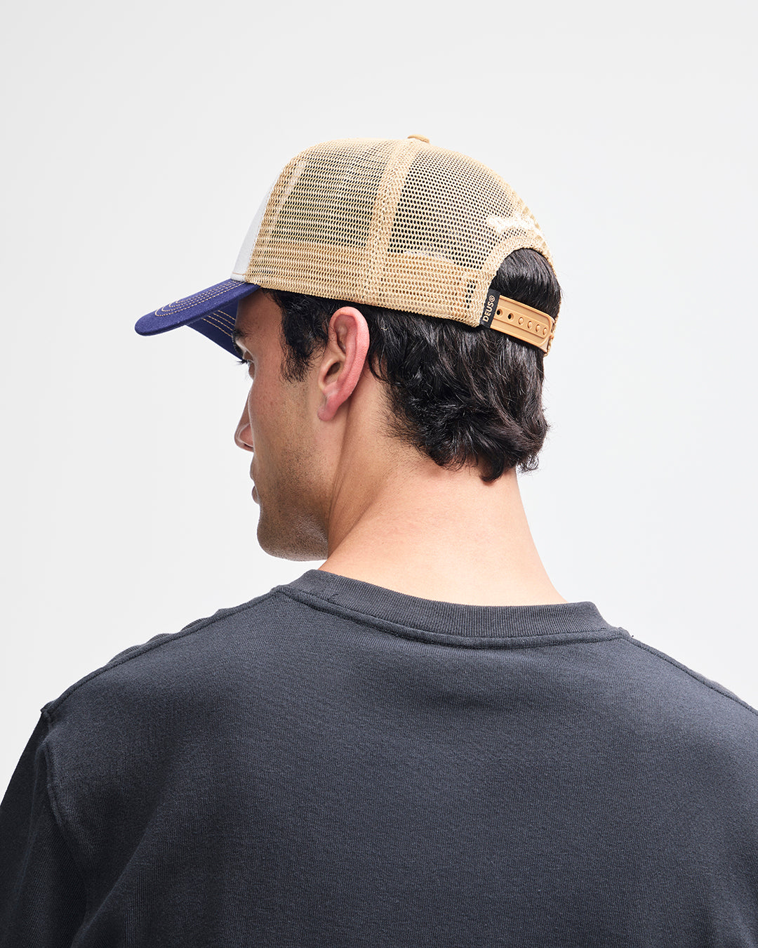 Dogleg Trucker dirty white | Bildmaterial bereitgestellt von SHOES.PLEASE.