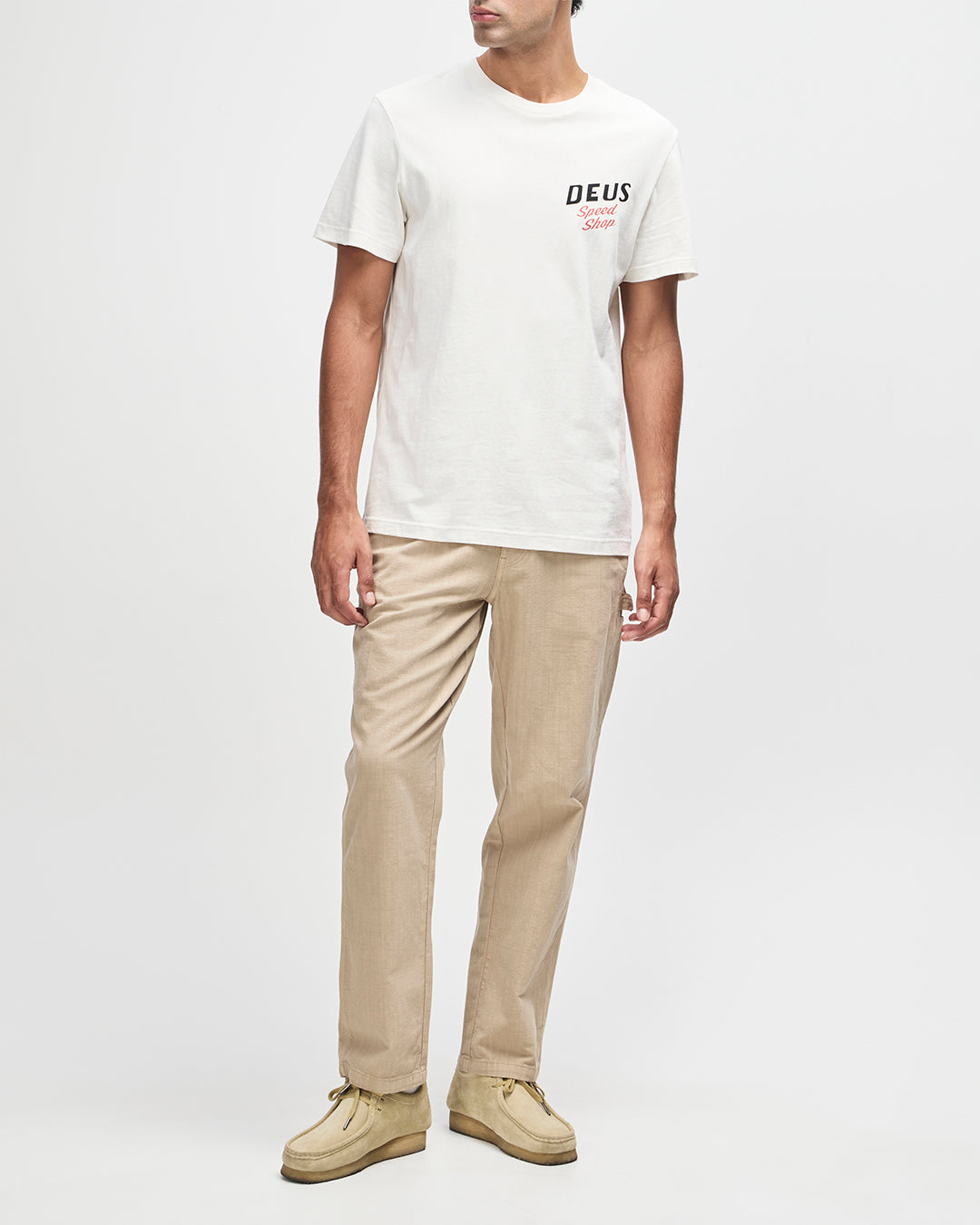 Dogleg Tee dirty white | Bildmaterial bereitgestellt von SHOES.PLEASE.