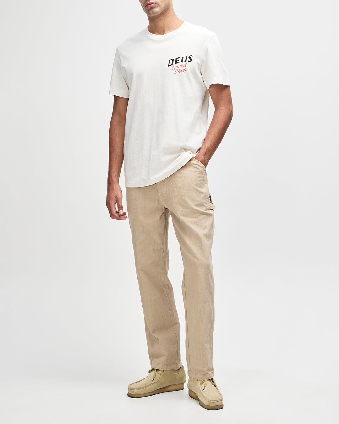 Dogleg Tee dirty white | Bildmaterial bereitgestellt von SHOES.PLEASE.