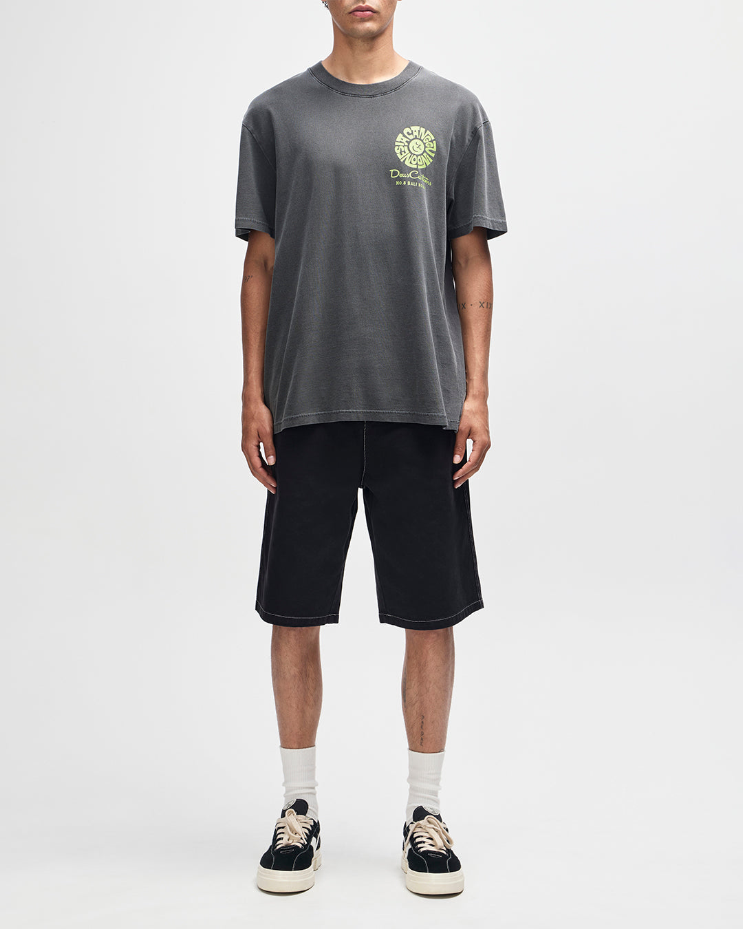 Canggu Address Tee anthracite | Bildmaterial bereitgestellt von SHOES.PLEASE.