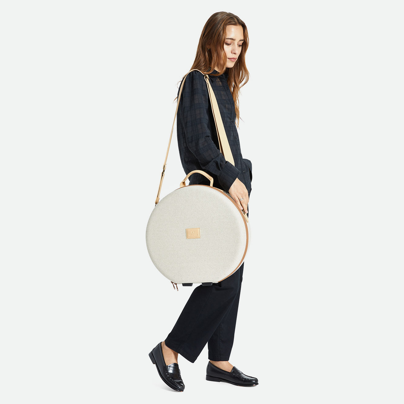 DONE PROPER FEDORA TRAVEL CASE crmbg | Bildmaterial bereitgestellt von SHOES.PLEASE.