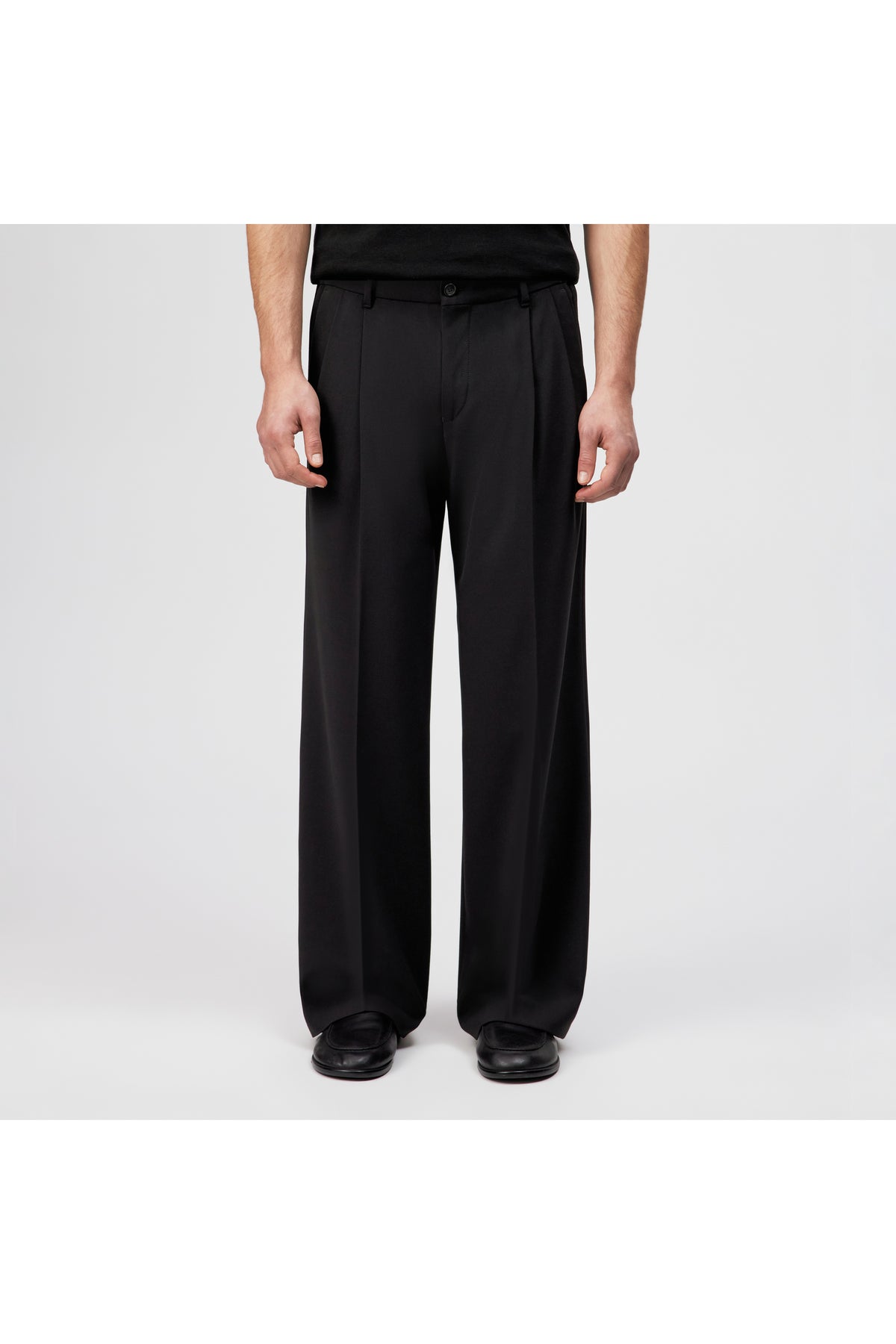 LEEK_WIDE 40757-120198-1000 black | Bildmaterial bereitgestellt von SHOES.PLEASE.