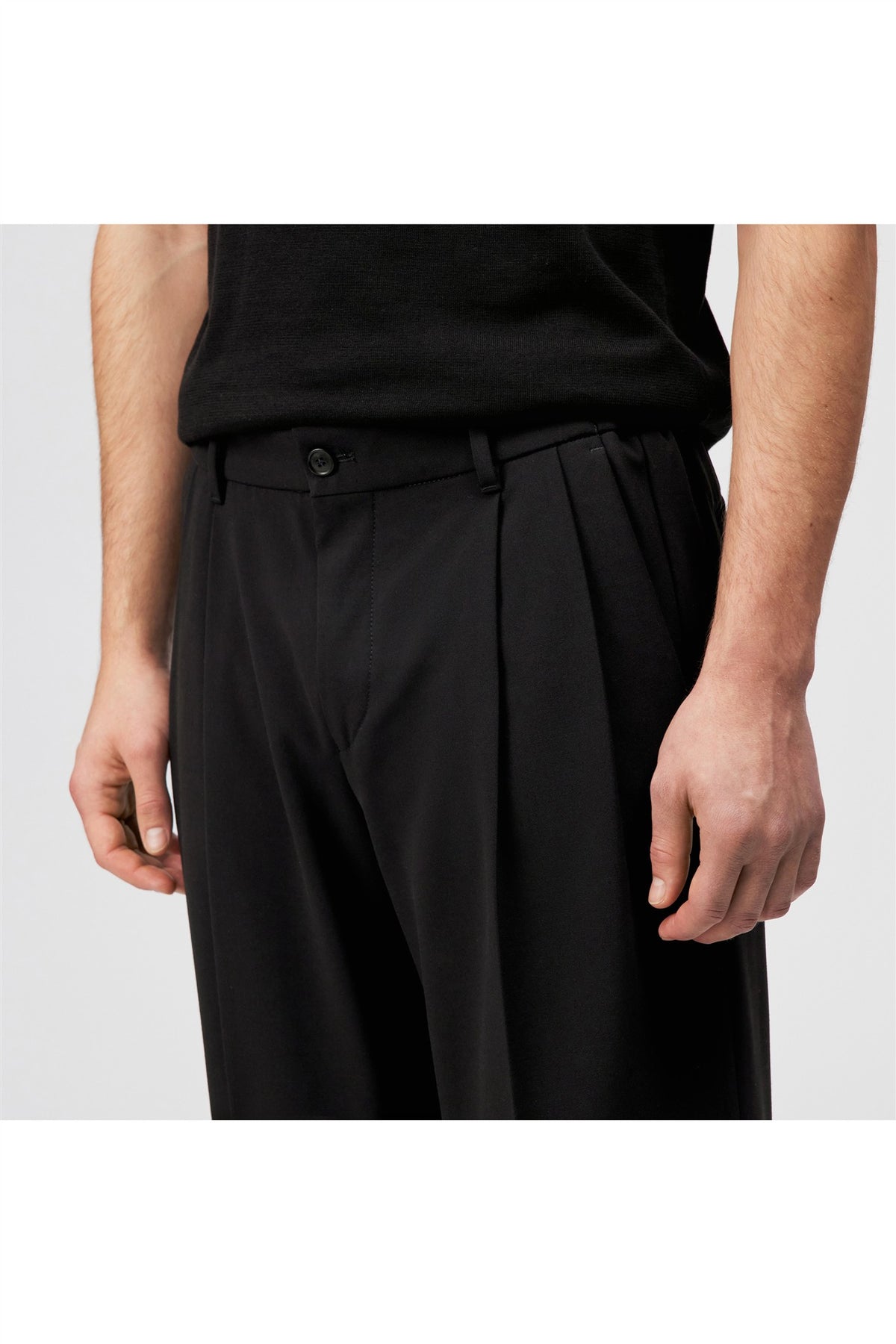 LEEK_WIDE 40757-120198-1000 black | Bildmaterial bereitgestellt von SHOES.PLEASE.