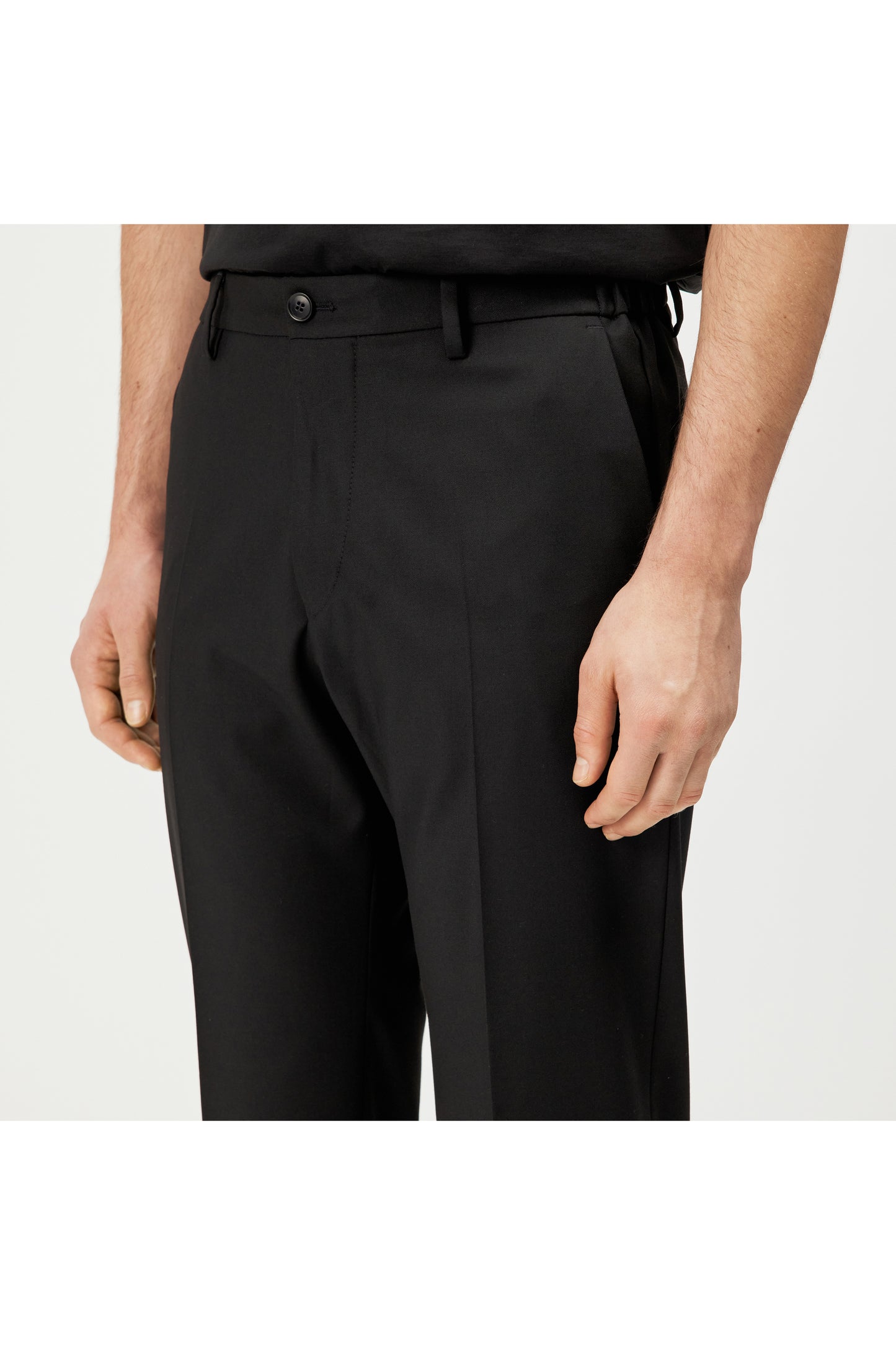 AJEND_RGLR_SK 40780-120309-1000 black | Bildmaterial bereitgestellt von SHOES.PLEASE.