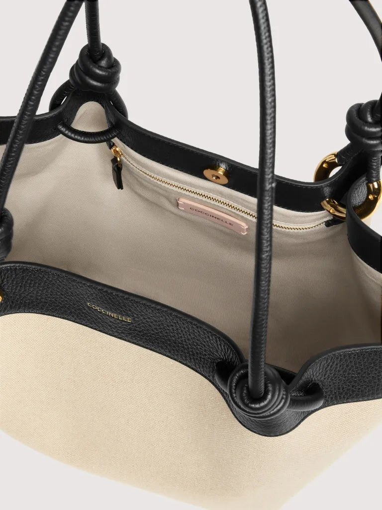 COCCINELLEFINN CANVAS HANDBAG CANVAS FABRIC natural/noir | Bildmaterial bereitgestellt von SHOES.PLEASE.