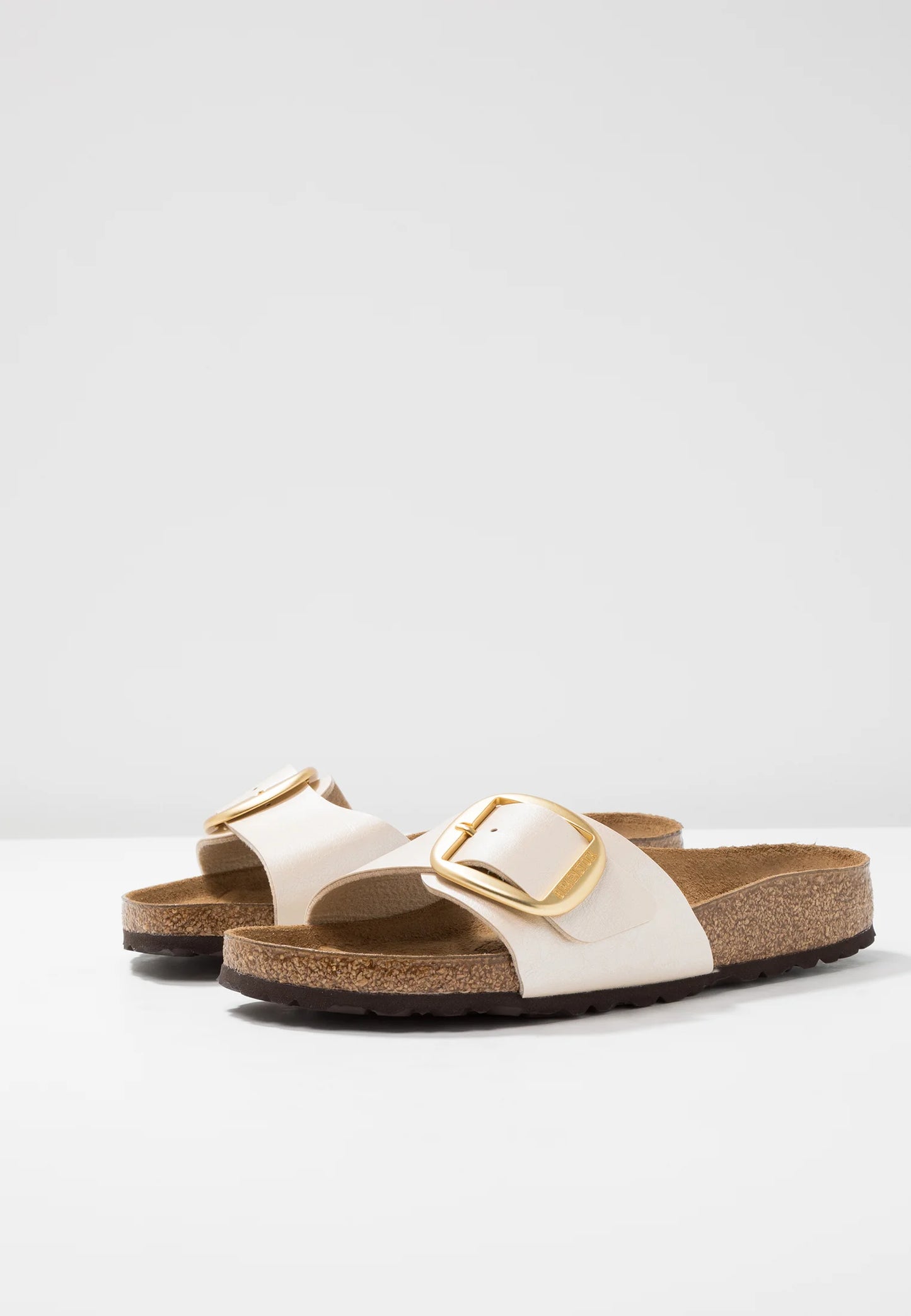 Madrid Big Buckle Birko-Flor Women Narrow graceful pearl white | Bildmaterial bereitgestellt von SHOES.PLEASE.