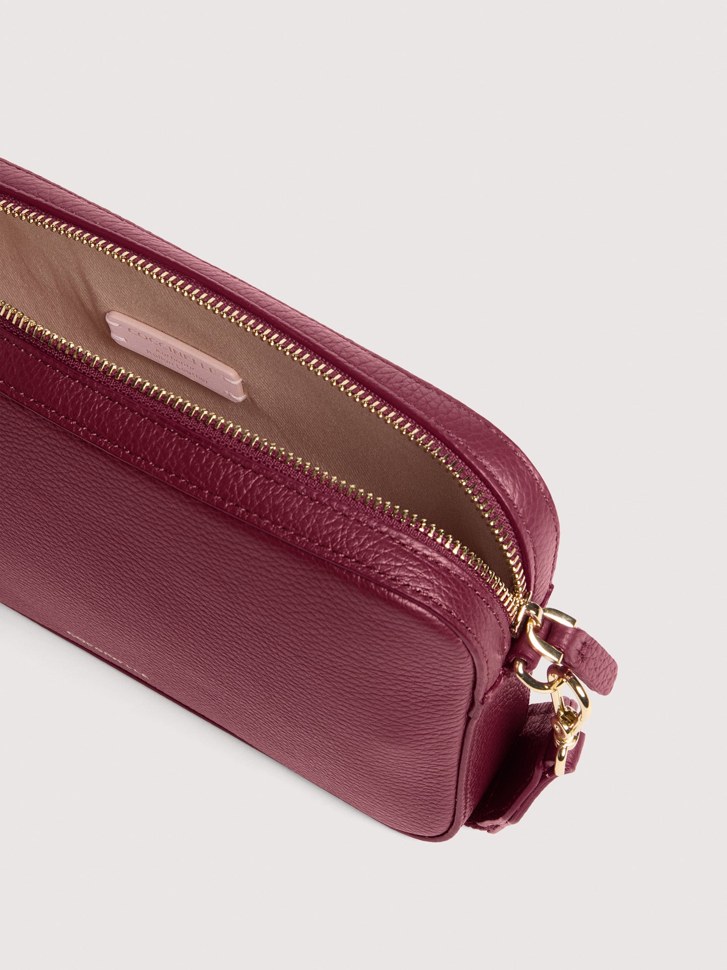 Tebe Mini Bag E5MN5520101 ribes | Bildmaterial bereitgestellt von SHOES.PLEASE.