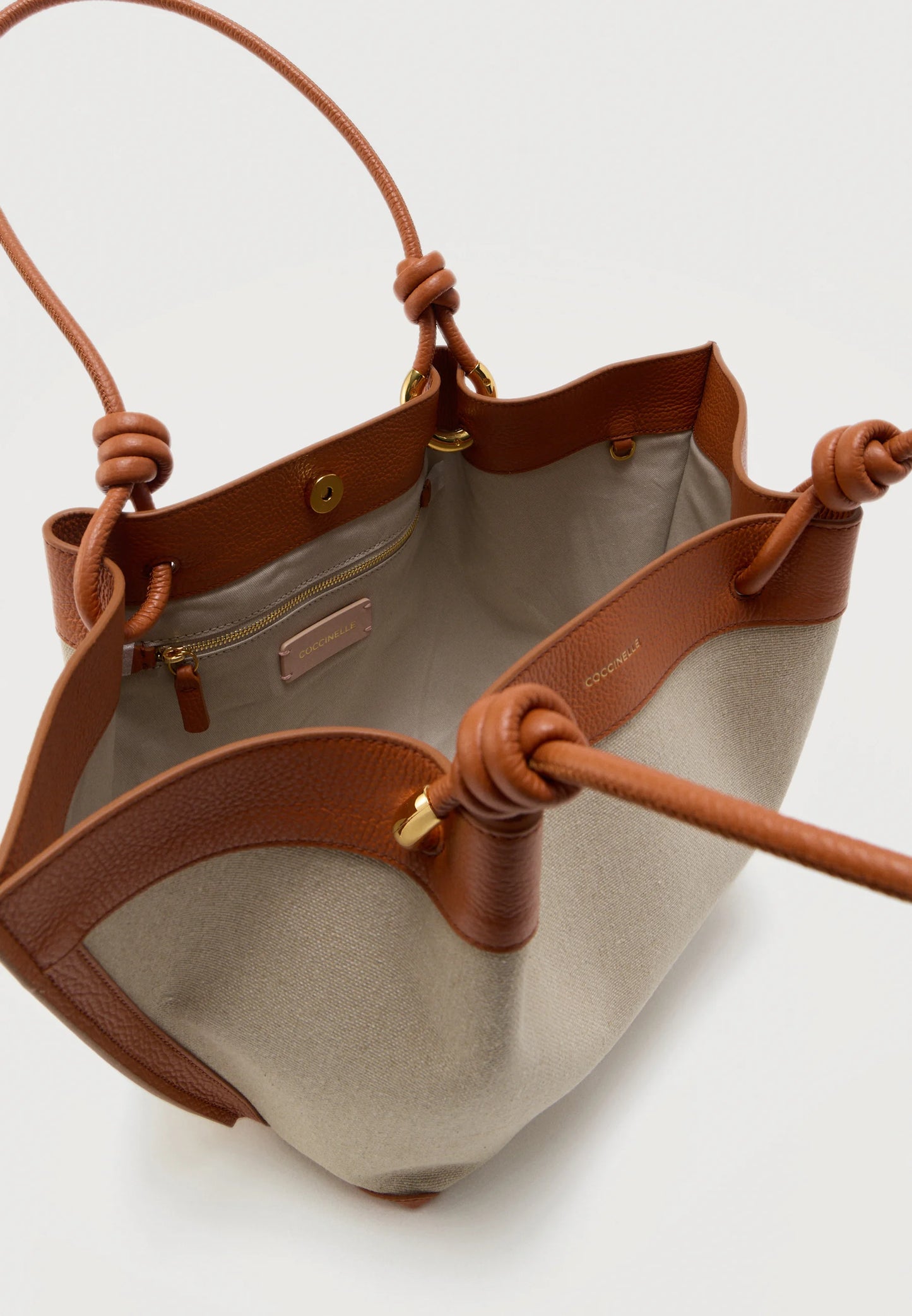 COCCINELLEFINN CANVAS HANDBAG CANVAS FABRIC natural/crab | Bildmaterial bereitgestellt von SHOES.PLEASE.