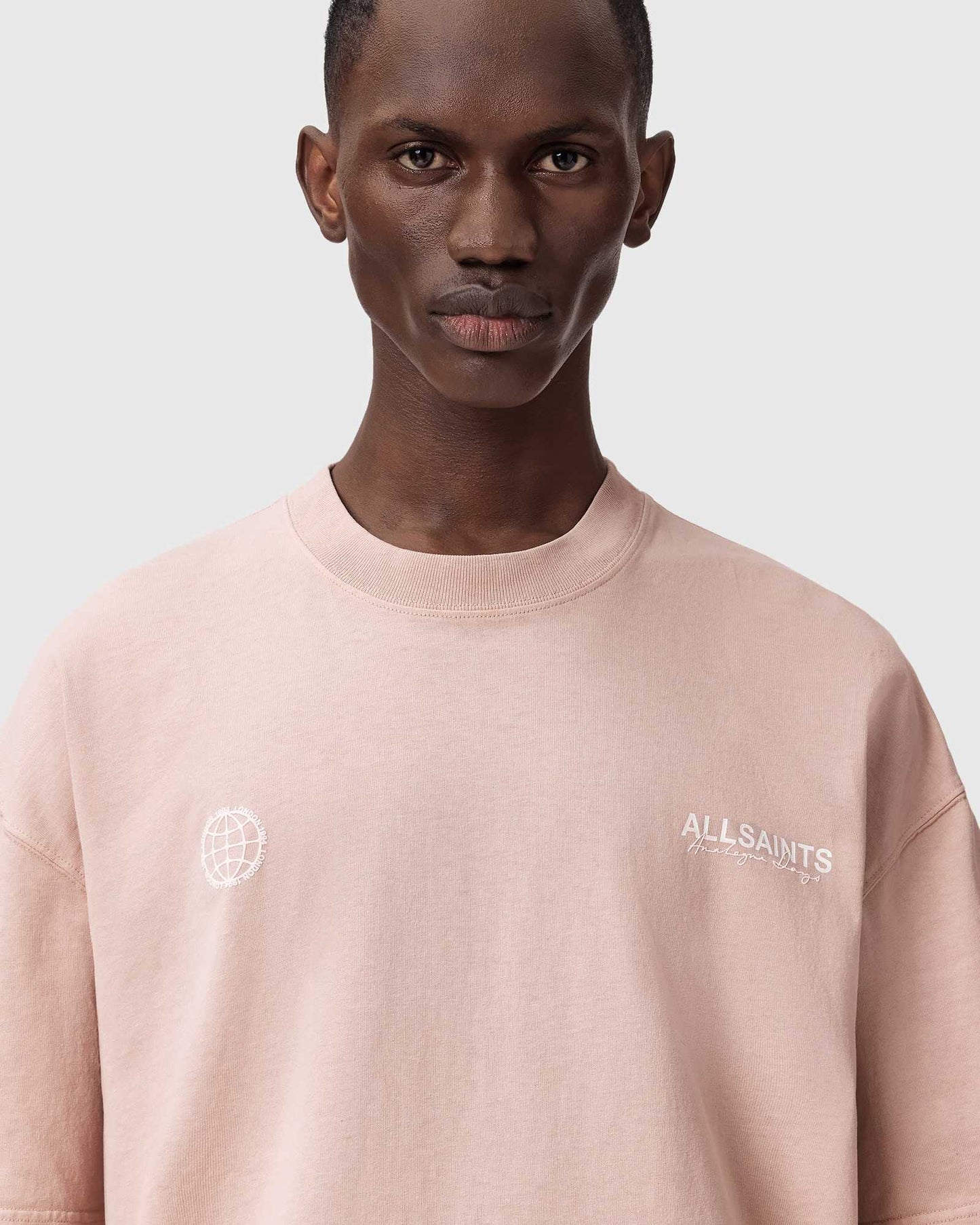 EMBLEM SS CREW sunbaked pink | Bildmaterial bereitgestellt von SHOES.PLEASE.