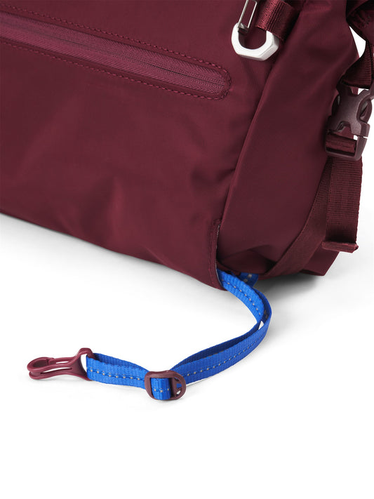 Aksel Changeant Small Bike Bag glazed red
