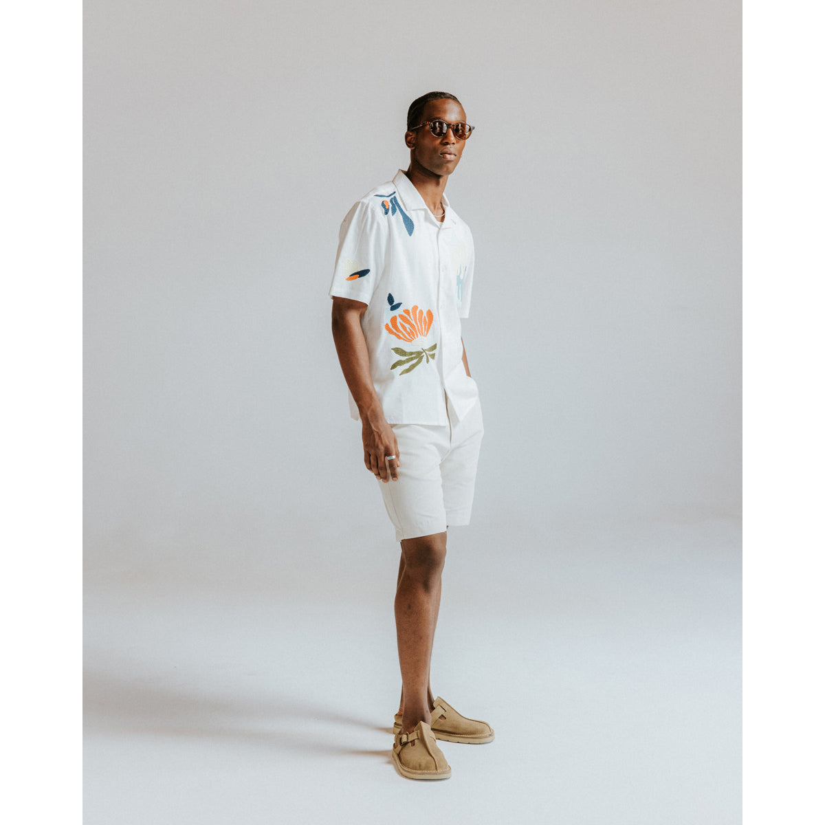 DIDCOT SS SHIRT CHUNKY STITCH FLOWER ecru / multi | Bildmaterial bereitgestellt von SHOES.PLEASE.