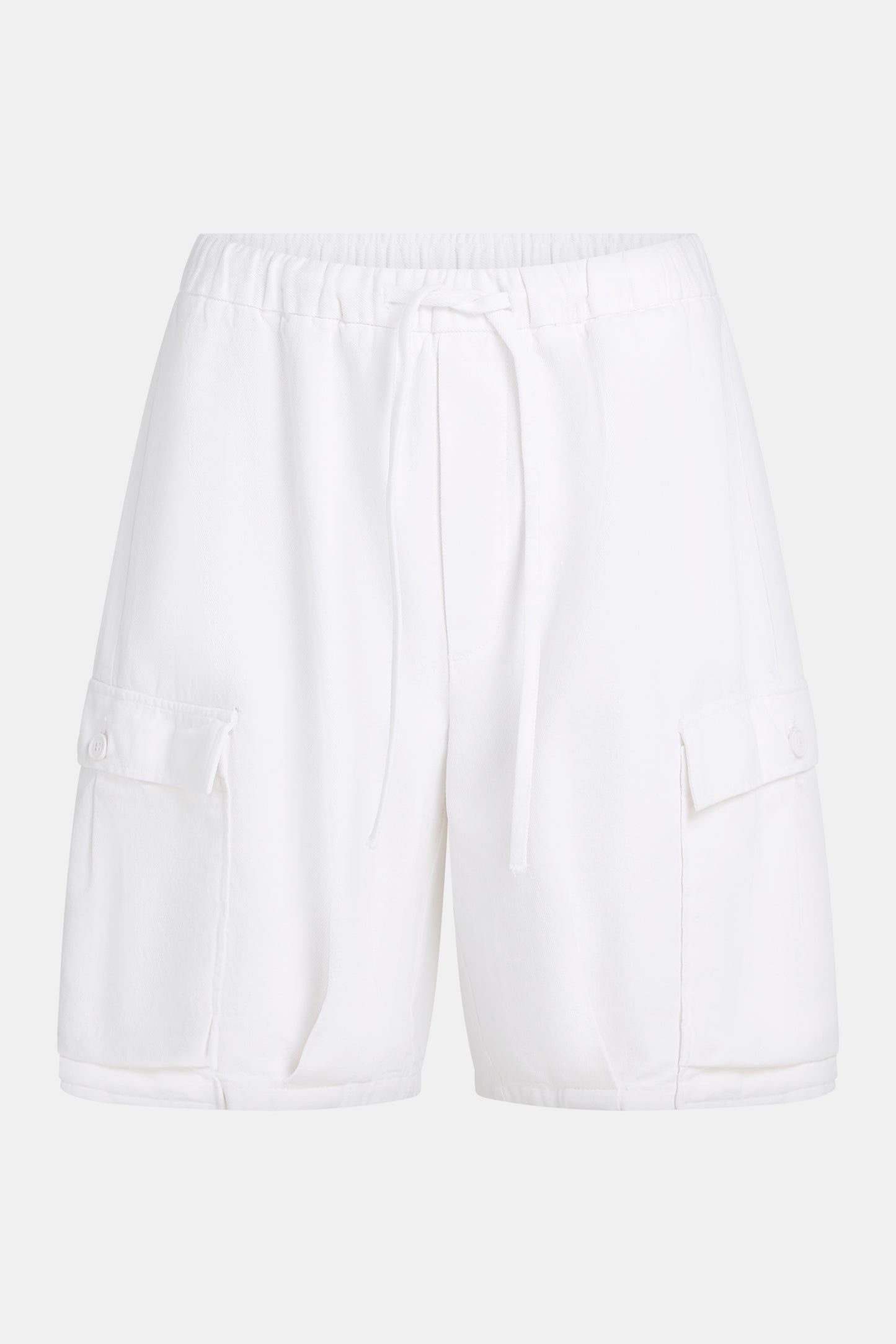 Shorts white | Bildmaterial bereitgestellt von SHOES.PLEASE.