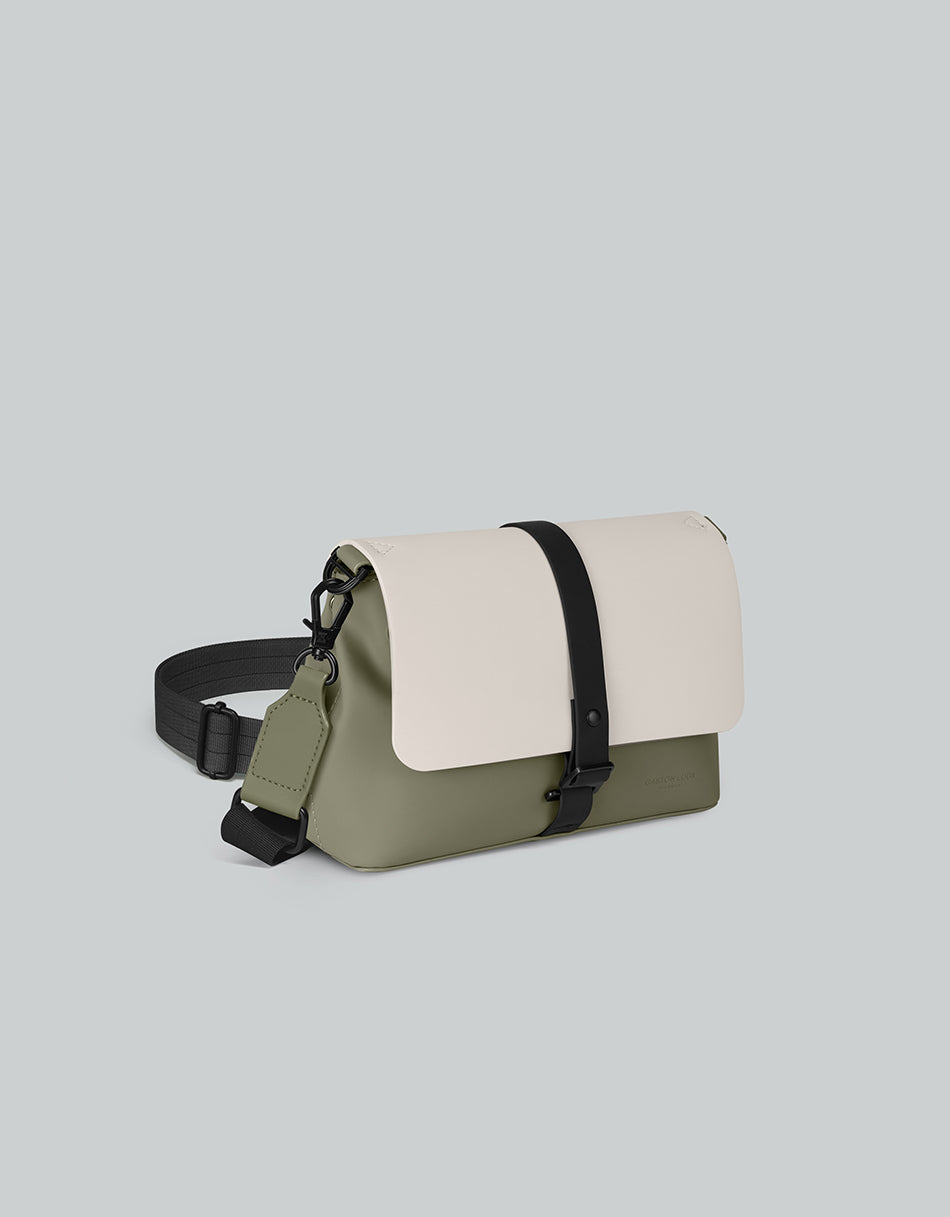 Spläsh Crossbody Bag cloud cream / sage | Bildmaterial bereitgestellt von SHOES.PLEASE.