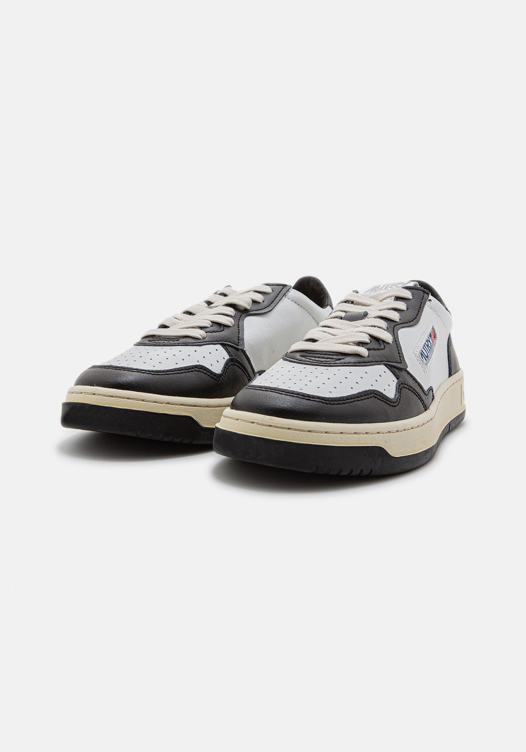 AUTRY 01 LOW MAN LEAT/LEAT black | Bildmaterial bereitgestellt von SHOES.PLEASE.