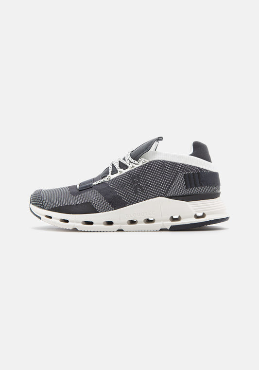 26.99265 M Cloudnova black/white