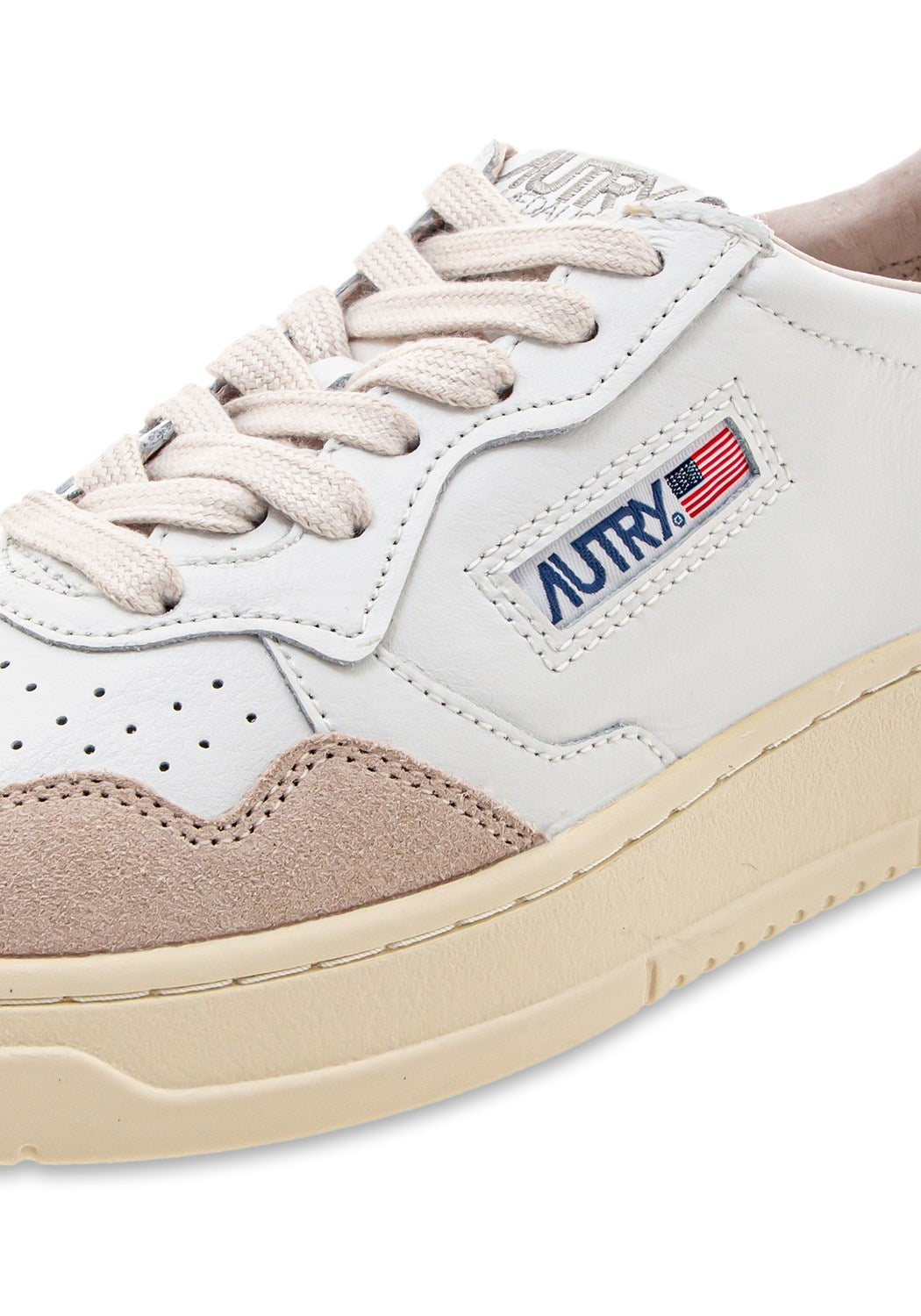 MEDALIST LOW WOM LEAT/SUEDE wht/lavande | Bildmaterial bereitgestellt von SHOES.PLEASE.